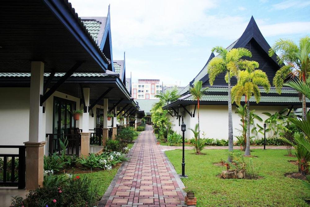 Airport Resort Phuket Nai Yang Beach Buitenkant foto