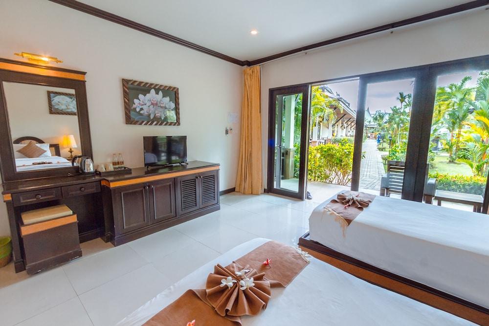 Airport Resort Phuket Nai Yang Beach Buitenkant foto
