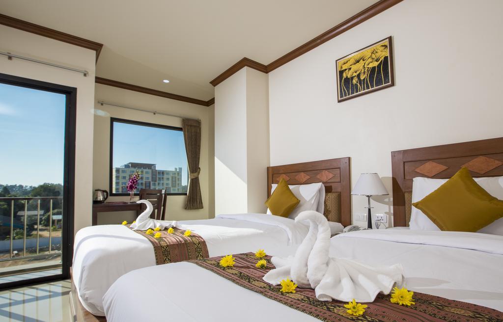 Airport Resort Phuket Nai Yang Beach Buitenkant foto