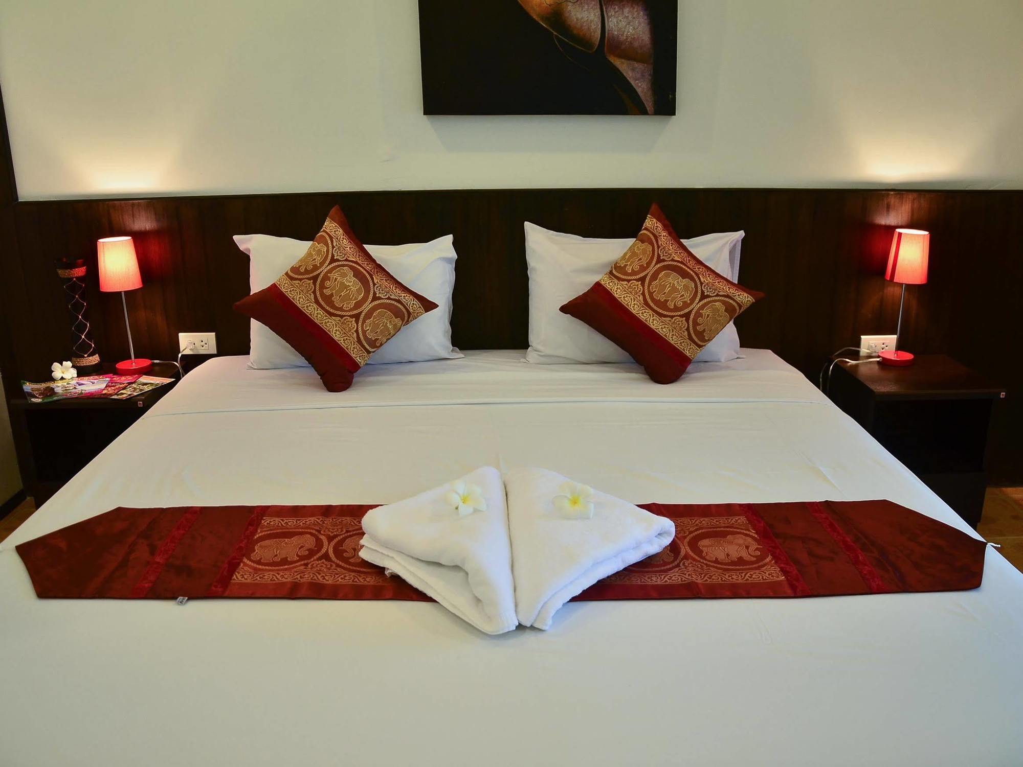 Airport Resort Phuket Nai Yang Beach Buitenkant foto