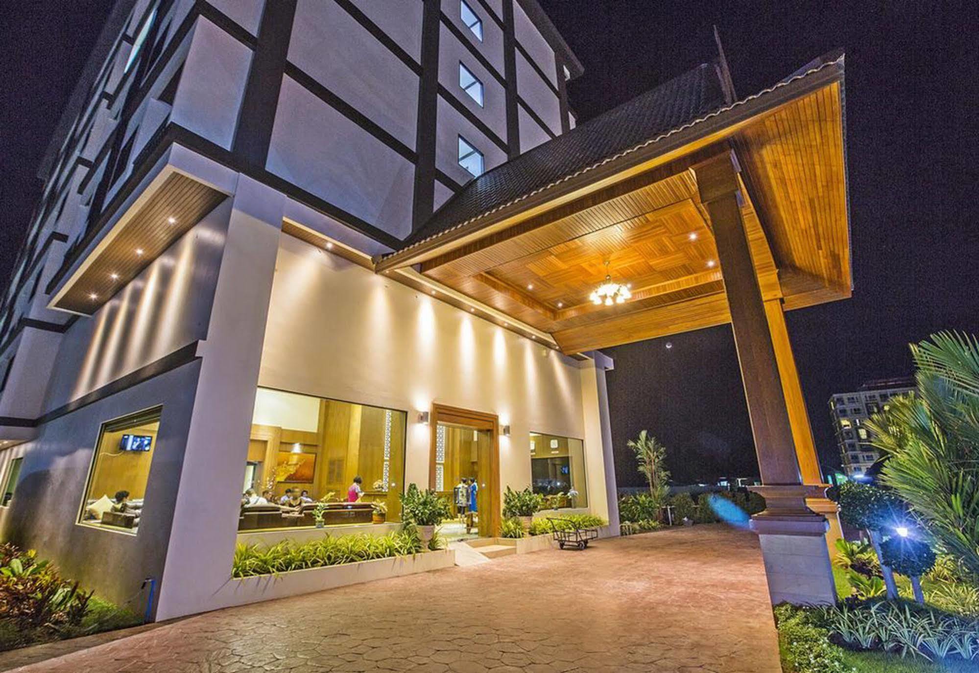 Airport Resort Phuket Nai Yang Beach Buitenkant foto